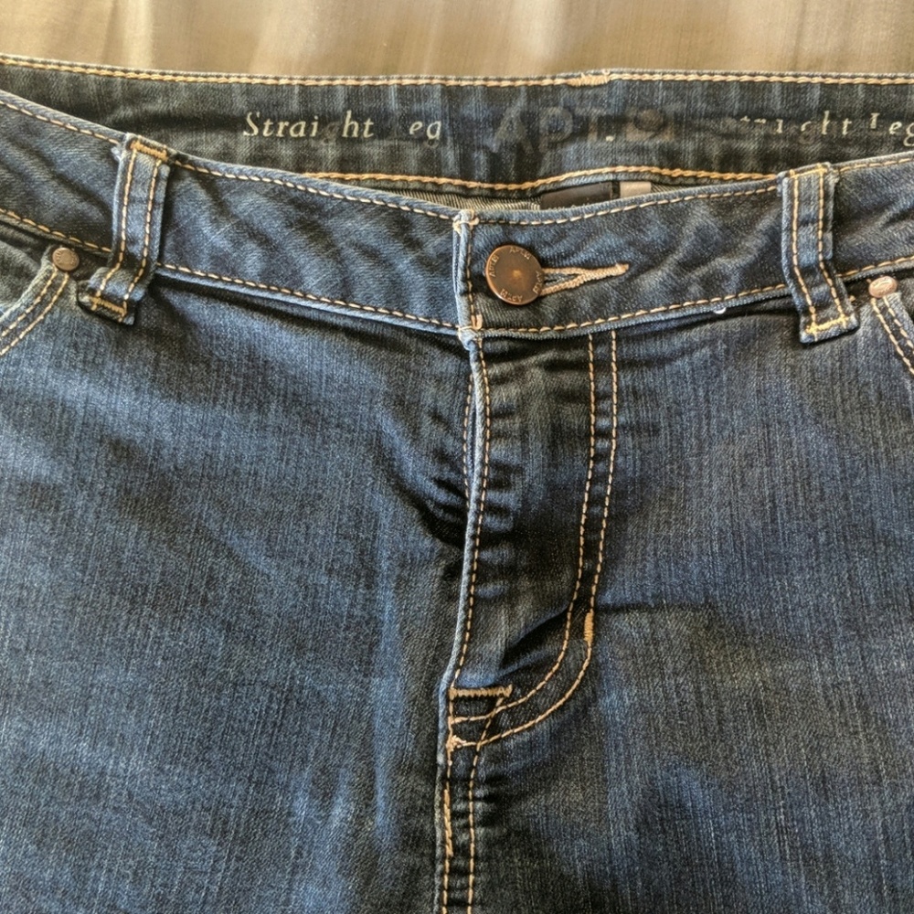 Jeans - Picture 2 of 3
